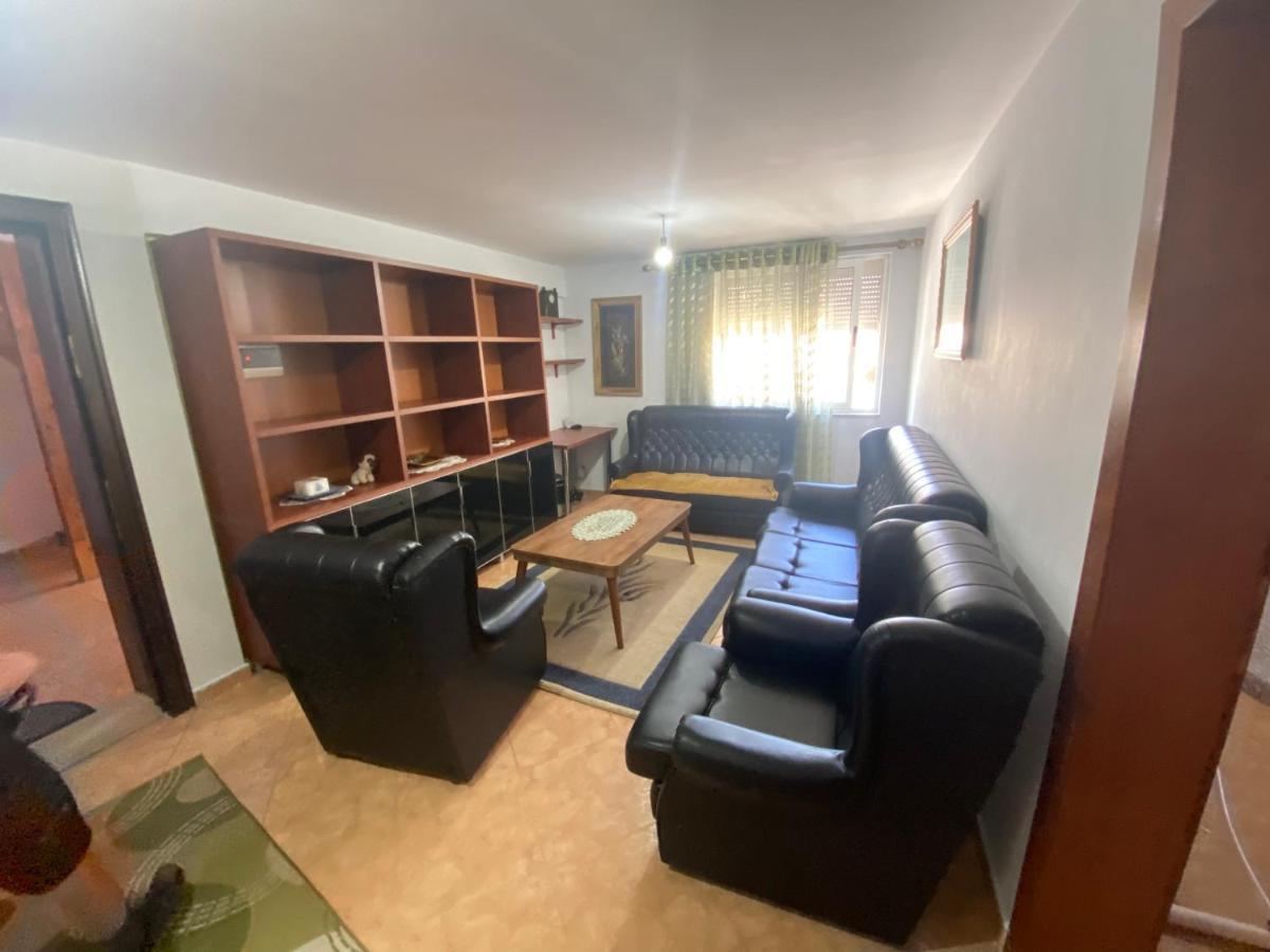 New Bazaar Apartamento Tirana
